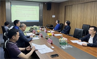 湖南省政協(xié)副主席、工商聯(lián)主席張健一行蒞臨進(jìn)芯電子指導(dǎo)工作